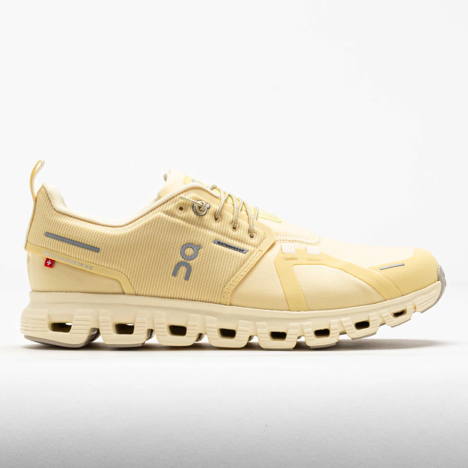 On Running On Cloud 6 Waterproof Women's Nector/Castor 2 On Running On Cloud 6 Waterproof Women's Nector/Castor